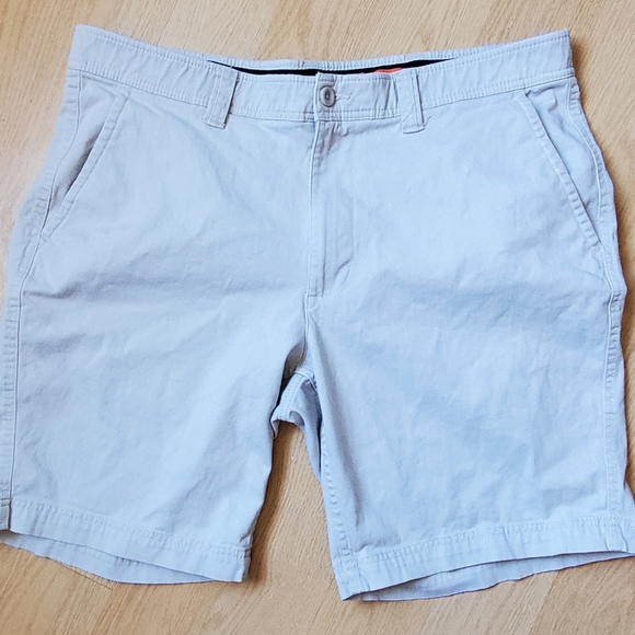 St. John's Bay Other - St John's Bay mens shorts size 38